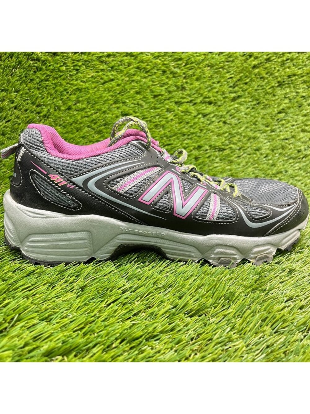 New Balance 411v1 Womens Size 10 Gray Black Pink Athletic Running Shoes Sneakers